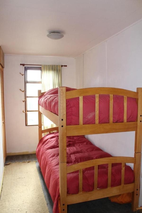 Hostal Torre De Babel Castro Esterno foto
