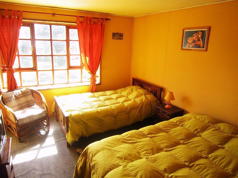 Hostal Torre De Babel Castro Esterno foto